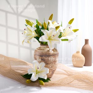 Lys artificiel avec 2 boutons fermés, tige courte - Fleur artificielle - Blanc
