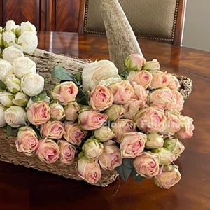 Buquê com 10 rosas artificiais com aparência de secas - Rosa claro