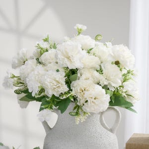 Klein anjerboeket met 7 koppen | Kunstbloem van hoge kwaliteit | Doe-het-zelf | Bloemen | Bruidsboeket | Woondecoraties | Cadeaus: wit