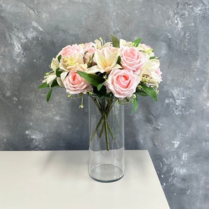 Piccolo bouquet di rose e gigli finti/fiore artificiale/fai da te/floreale/matrimonio/decorazione per la casa/regali rosa chiaro immagine 7