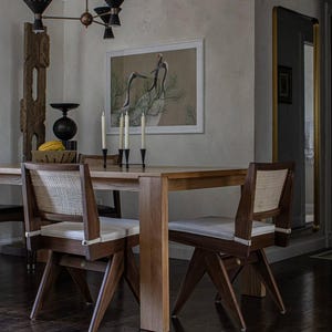 Cadeira Chandigarh Capitol em vime - Teca e rattan trançado à mão imagem 8