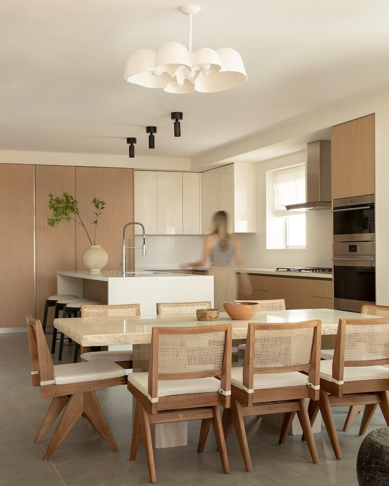 Cadeira Chandigarh Capitol em vime - Teca e rattan trançado à mão imagem 11