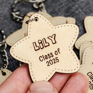 Class of 2025 - School Leaver Keyring Gift | Year 6 Leavers Gift | Personalised Star Keychain | End of Term Present for Pupils From Teacher
