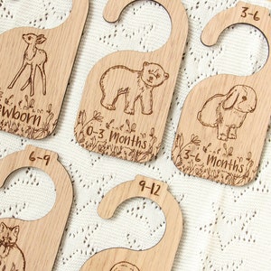 Séparateurs de garde-robe pour chambre d'enfant des bois des bois Organisateurs de placard suspendus Vêtements pour bébé, Cadeau neutre pour baby shower, Cadeau pour nouveau-né, Nouveaux parents