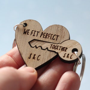 Personalised Valentines Day Gift For Him & Her, Engraved Key To My Heart, 5th Wedding Anniversary Pair of Keyrings Interconnecting Keychains