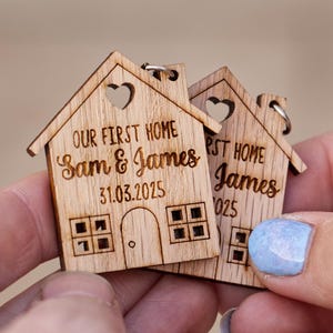Porte-clés personnalisé pour couple Notre première maison, porte-clés pour pendaison de crémaillère, cadeau de déménagement, porte-clés pour une nouvelle maison, porte-clés pour elle et lui