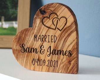 Personalised 5th Anniversary Gift for a Couple, Just Married Gift, Engraved Olive Wood Heart, Wife Wedding Gift, 5 Year Wedding Anniversary