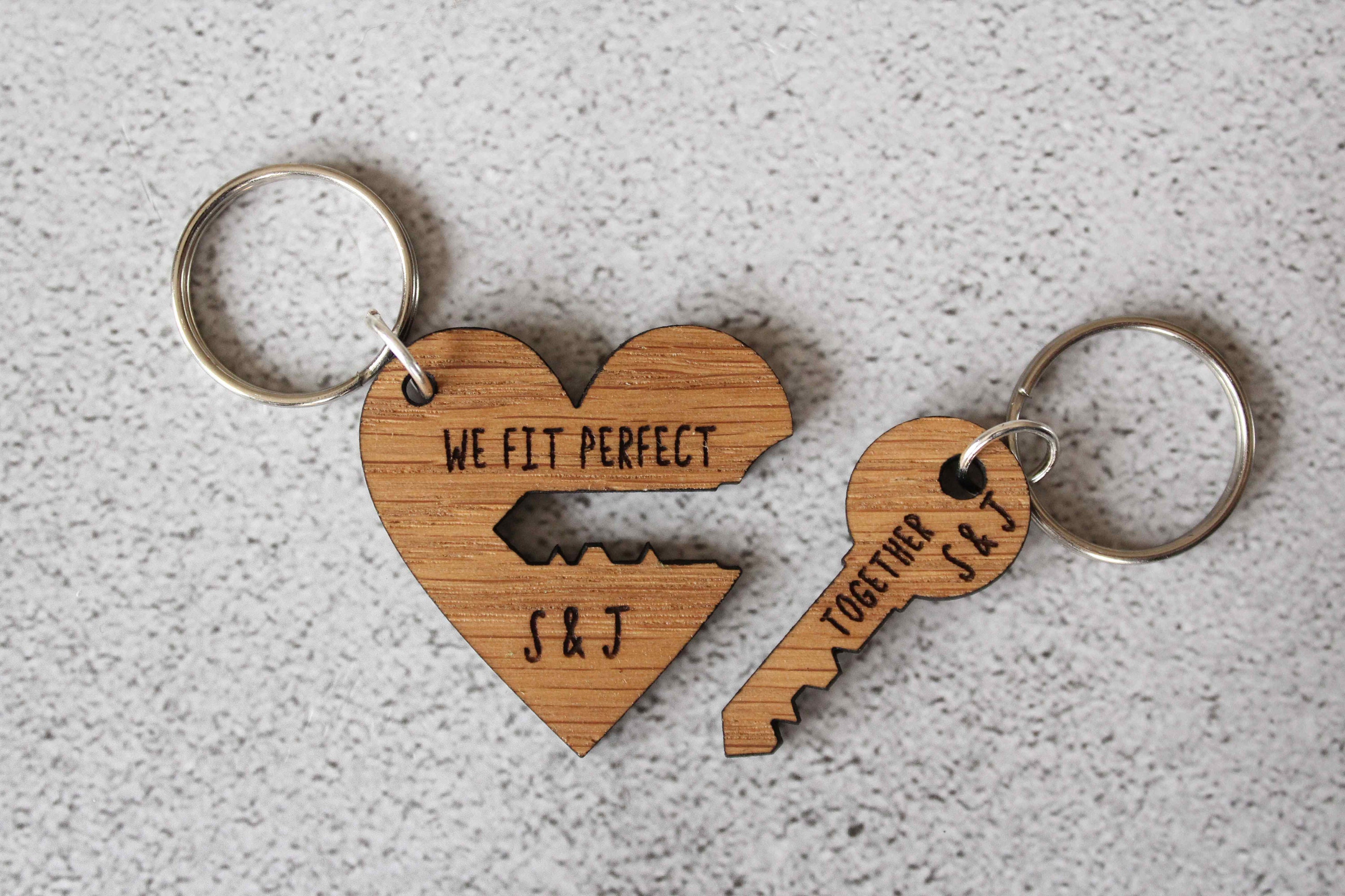 Personalised Valentines Day Gift For Him & Her, Engraved Key To My Heart, 5th Wedding Anniversary Pair of Keyrings Interconnecting Keychains