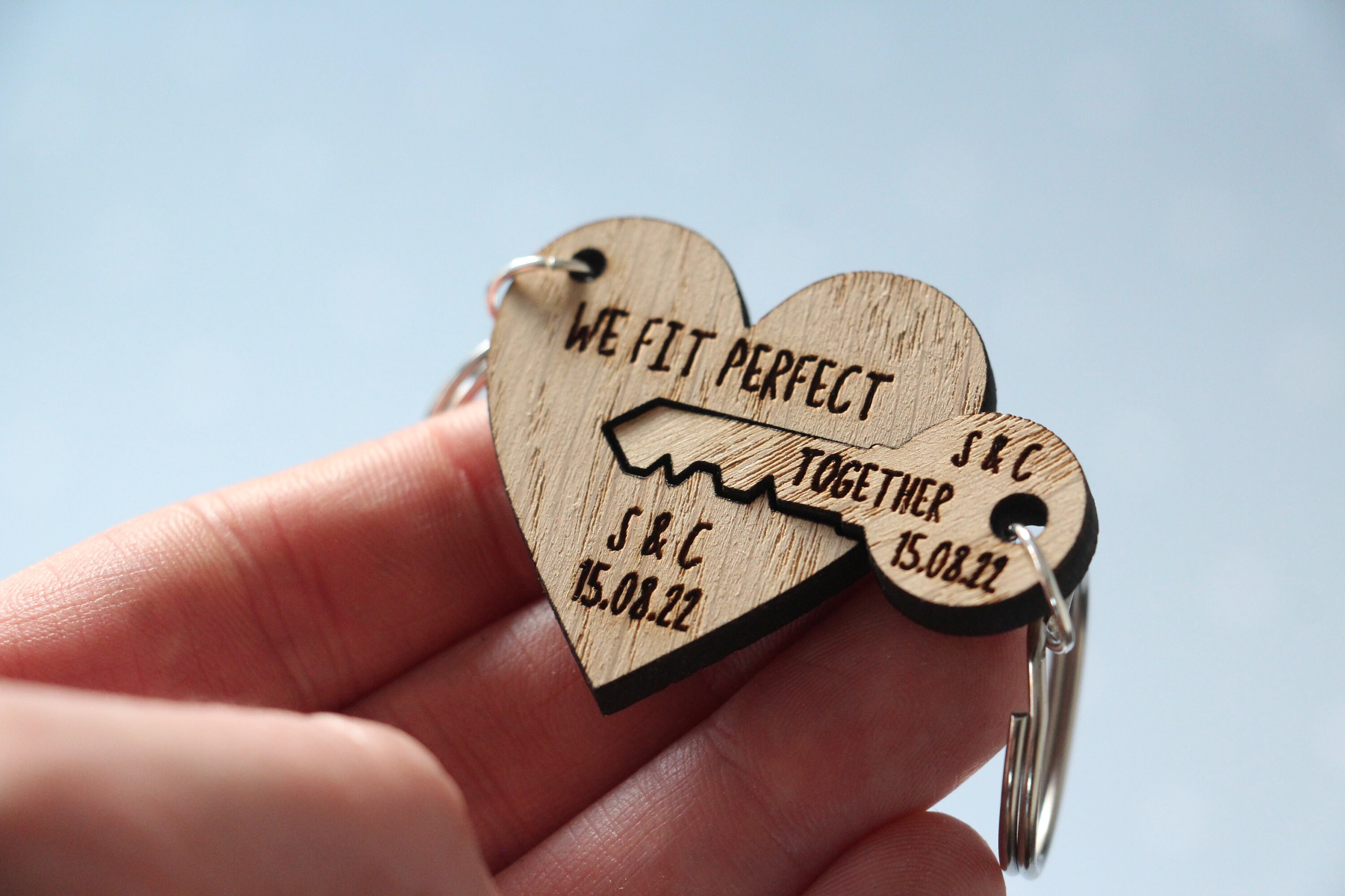 Personalised Valentines Day Gift For Him & Her, Engraved Key To My Heart, 5th Wedding Anniversary Pair of Keyrings Interconnecting Keychains