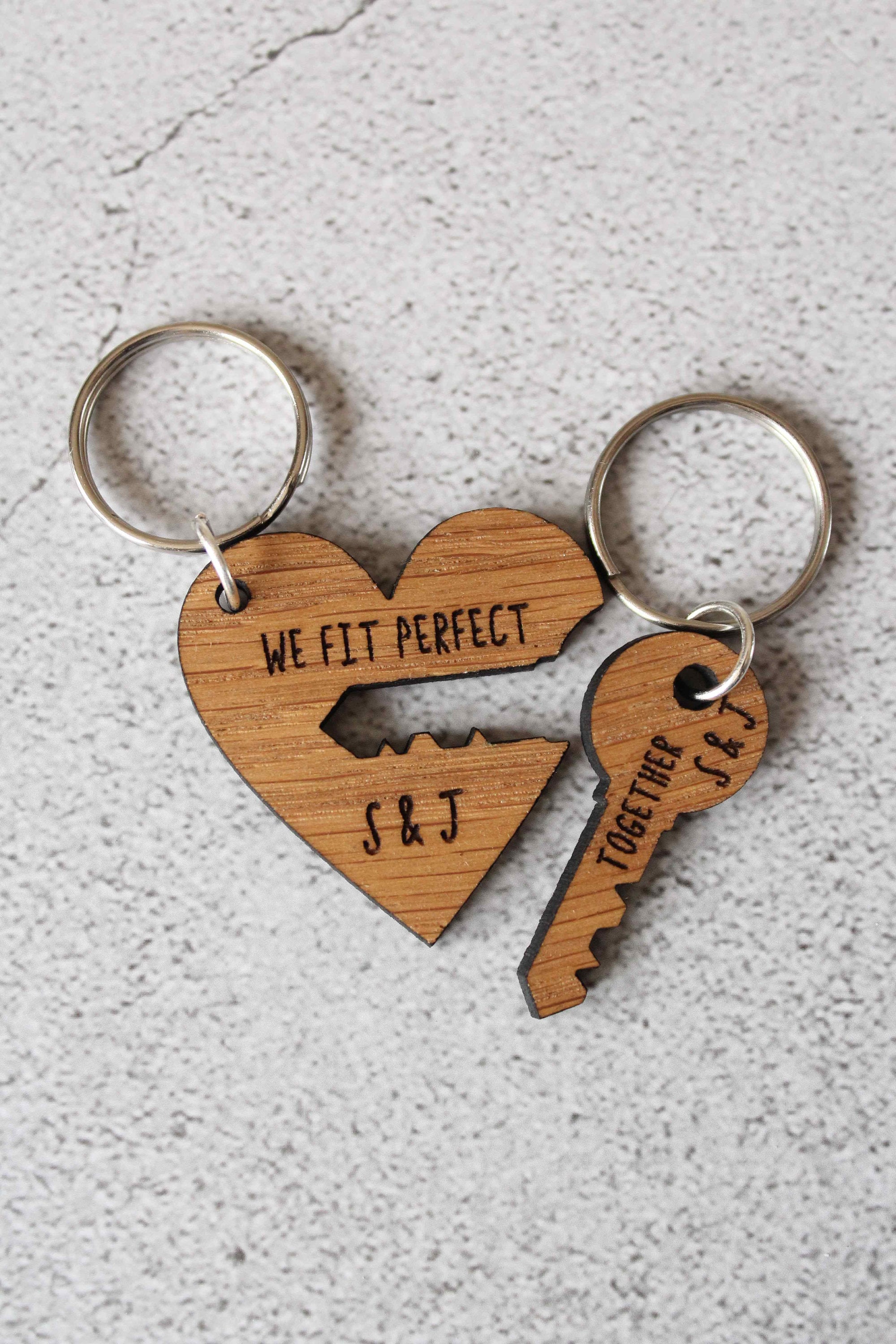 Personalised Valentines Day Gift For Him & Her, Engraved Key To My Heart, 5th Wedding Anniversary Pair of Keyrings Interconnecting Keychains