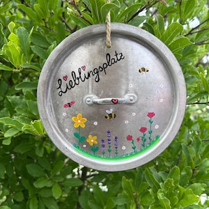 Deko Balkon Terrasse bemalter Topfdeckel