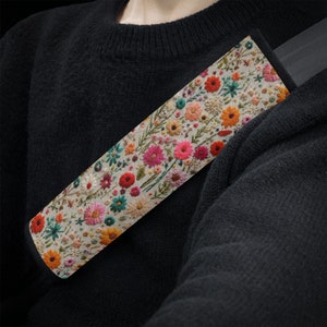 Copricintura di sicurezza con ricamo floreale estivo, copricintura di sicurezza con motivo floreale boho, imbottitura per cintura di sicurezza per auto Cottagecore, regalo estetico per lei.