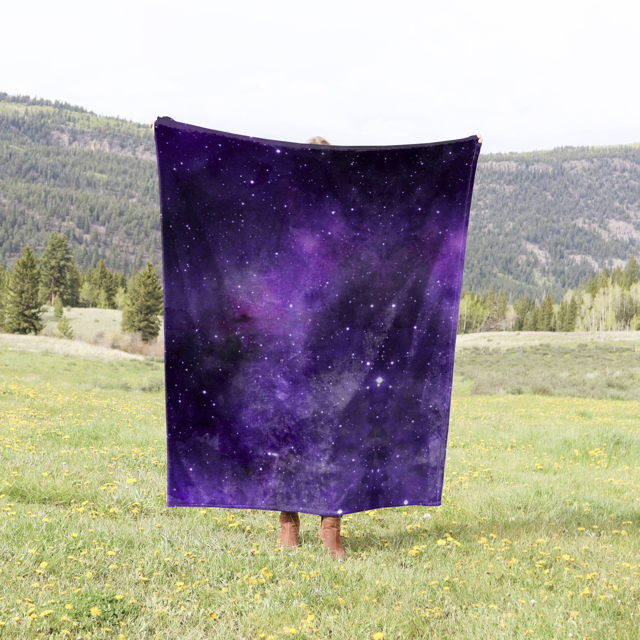 NEWCOSPLAY Queen Blanket For Couch Lavender Super Soft Flannel Fleece 3D Bubble Lightweight Bed Blanket All Season Use (Lavender, Queen(90"x90