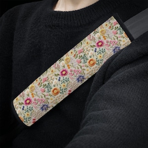 Summer Flower Bloom Seat Belt Cover Faux Embroidery, Floral Seat Belt Strap Cover Boho, Seat Belt Pad, Cottagecore Car Accessories for Women