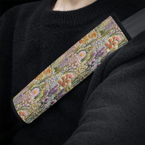 Wildflower Bouquet Seat Belt Cover Green, Boho Floral Seat Belt Pad, Cute Car SeatBelt Cover, Cottagecore Car Gift for Her, Faux Embroidery