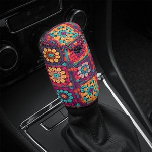 Granny Squares Red Shift Knob Cover for Women Floral Shifter Gear Cover Faux Cute Car Accessories Car Gift for Her