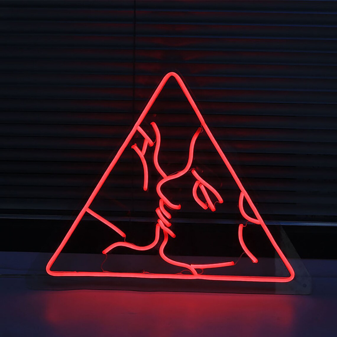 Artistic Couple Kiss Neon Sign Modern Art Wall Art Neon Etsy