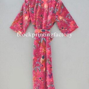 Robe quimono de veludo feito à mão: roupão boho com estampa floral imagem 6