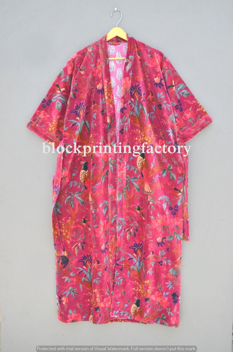 Robe quimono de veludo feito à mão: roupão boho com estampa floral imagem 3