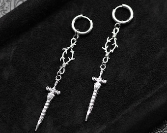 Epine de chevalier | Boucles d'oreilles pendantes complexes avec épée et épines | Bijoux gothiques de fantaisie sombre | Boucles d'oreilles punk alternatives | Boucles d'oreilles tendance