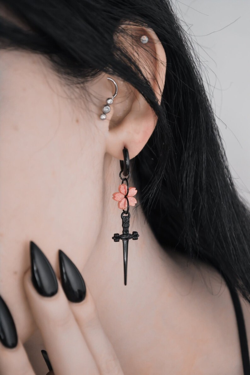 Sakura Blade Black Earrings Antiallergenic Dagger Cherry Blossom Kawaii Handmade And Customisable / kawaii fantasy alt grunge y2k zdjęcie 1