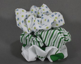 Gomas para el cabello con patrón de colores verdes juguetones para niños. Lazo de cola de caballo para niños.