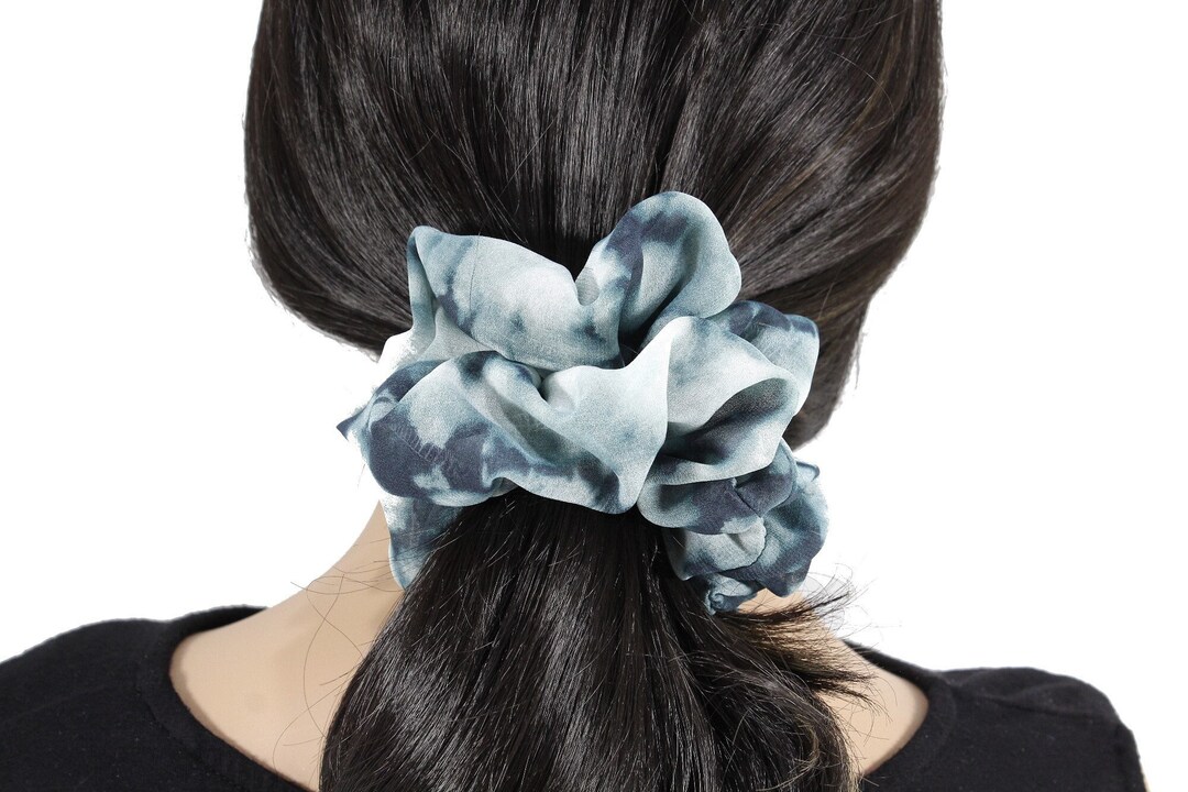 Green and White Chiffon Organza Oversized Large Scrunchie  display picture 2