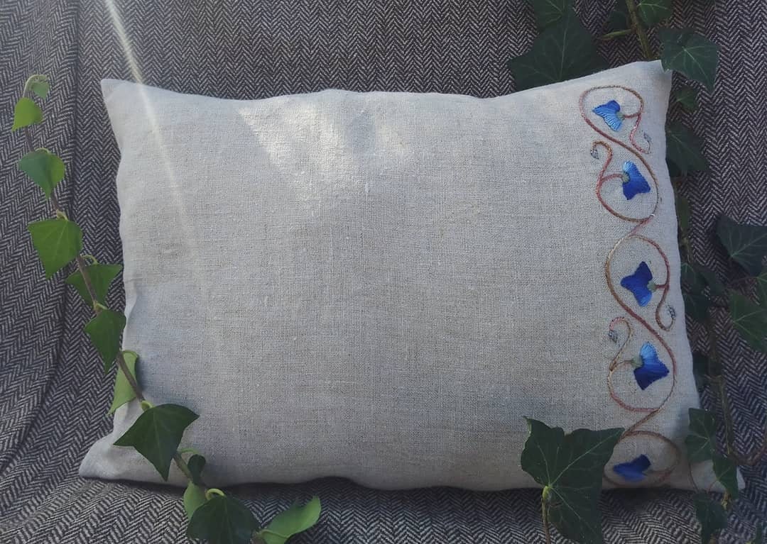 Coussin en Lin Brodé Main Au Fil de Coton Déhoussable