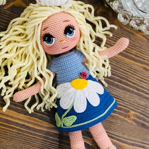 ENGLISH PATTERN Daisy/Roller Skater Girl Doll Amigurumi PDF