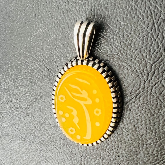 God Name Malek Allah Islamic Calligraphy Arabic Shia Ring, 925 Sterling Silver Pendant, Natural Yellow Agate Akik Stone Shia