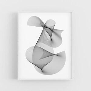 Op de afbeelding: Abstracte zwart-witte lijnenkunstprint in een wit frame. De lijnen zijn gerangschikt in een draaiend patroon, waardoor een gevoel van beweging en energie ontstaat.