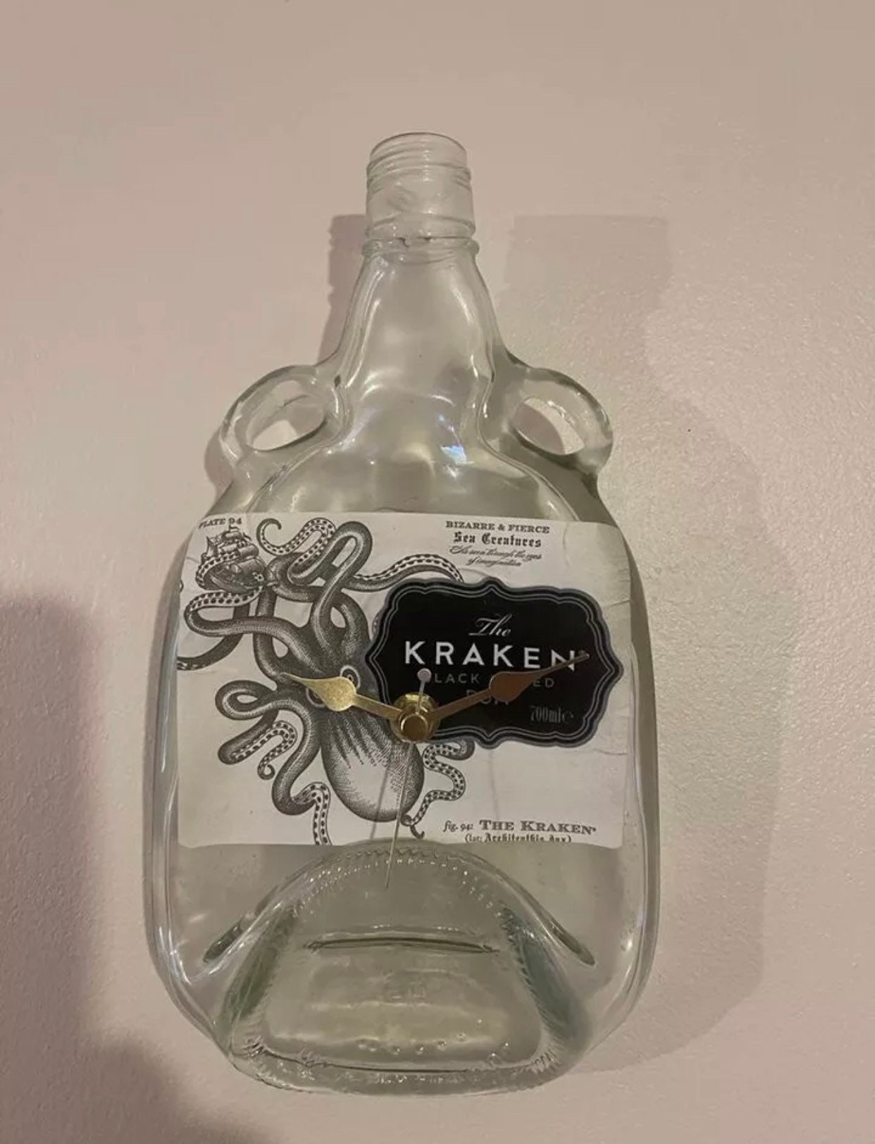 Verseur d'huile de bouteille de rhum Kraken recyclé et unique -  France