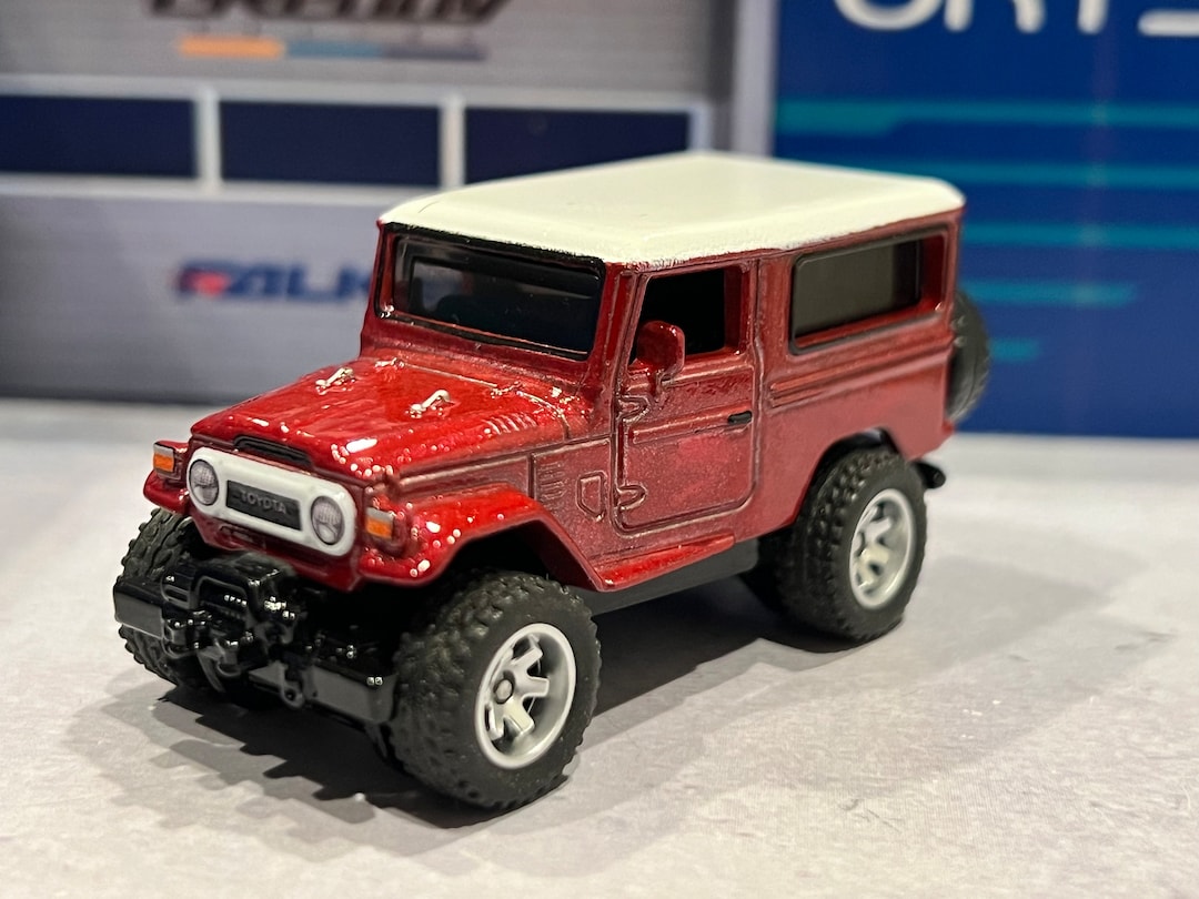 ミニカー Hot Wheels TOYOTA LAND CRUISER FJ43 IN HAND* 2024 Hot Wheels Premium FAST & FURIOUS Mix 3 Toyota