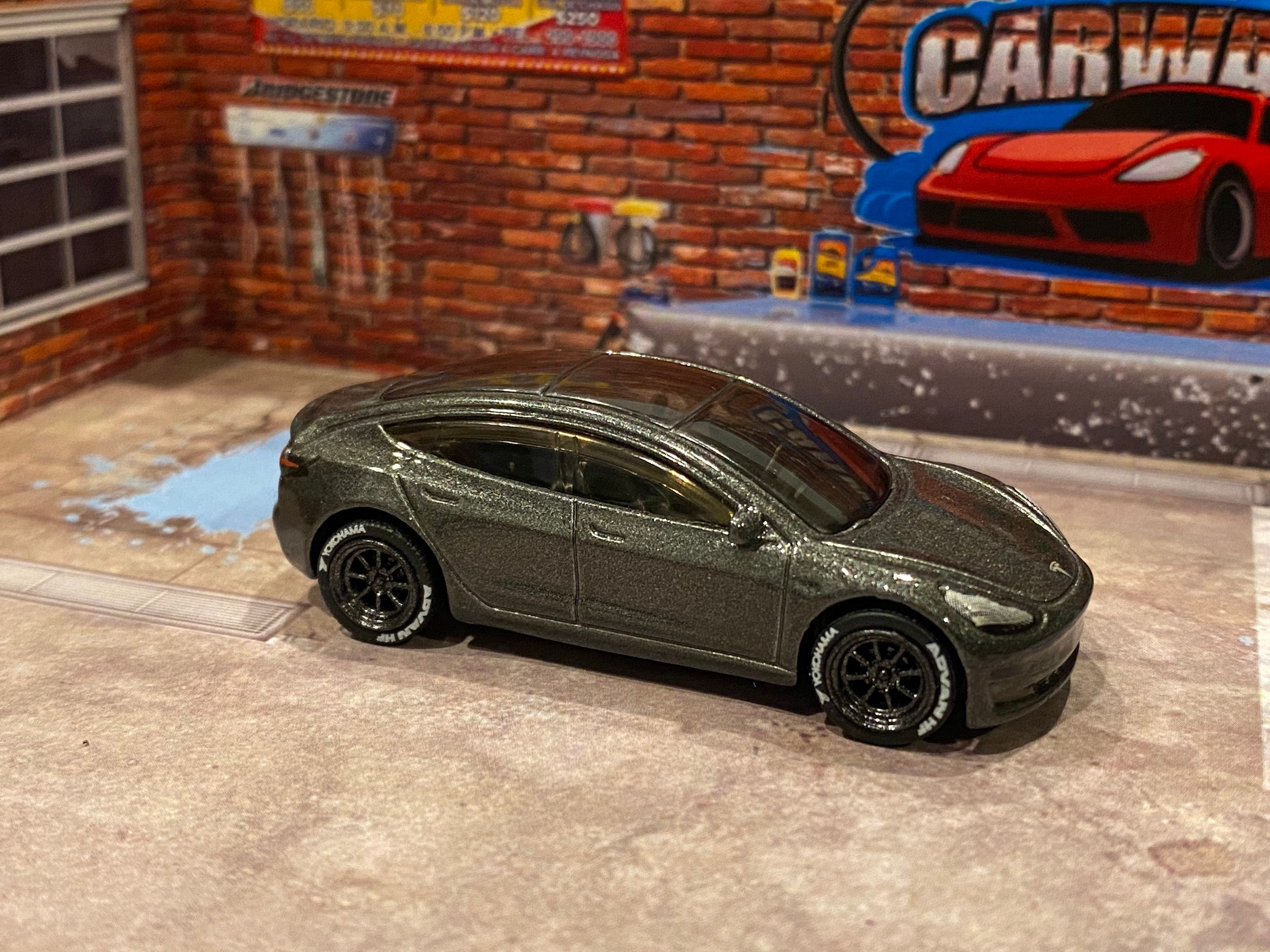 Tesla Model 3 Hot Wheels custom Real Rubber Tires -  Finland