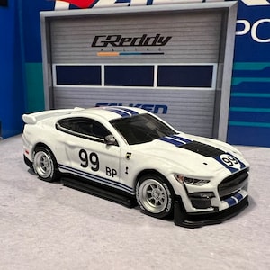 Hot wheels premium boulevard ‘20 ford mustang Shelby gt500 custom swapped