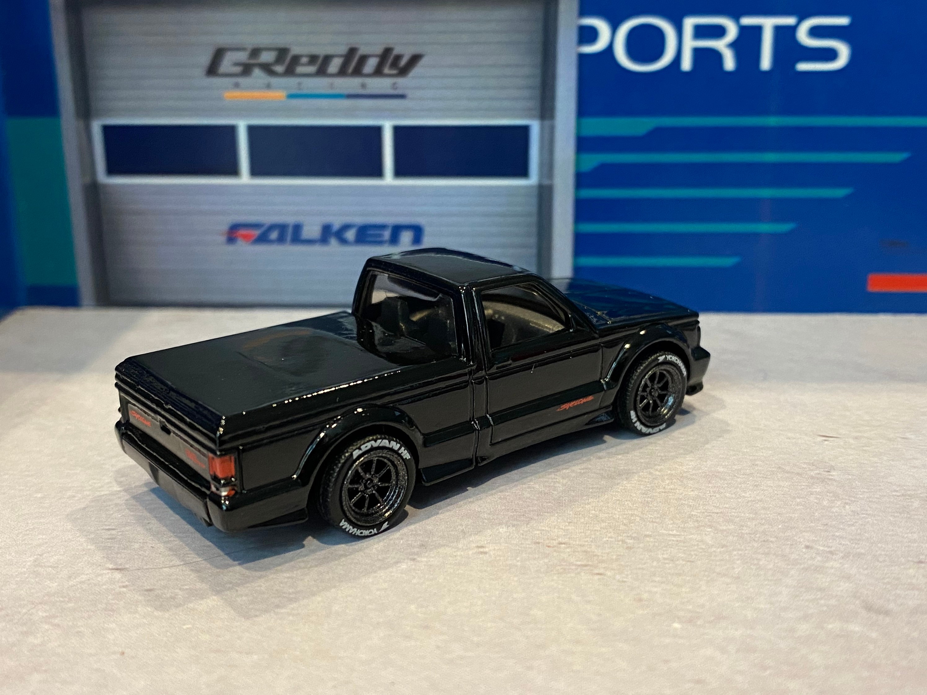 1/64 ホットウィール GMC MOTOR Hotwheels レトロ Amazon.com: Hot Wheels 91 GMC Syclone (White), The '90s 7/10
