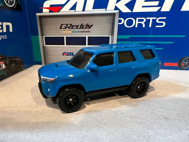 Hot Wheels Premium 1:43 - Toyota 4Runner 2000 - Édition 2024 Avec Pneus Real Riders