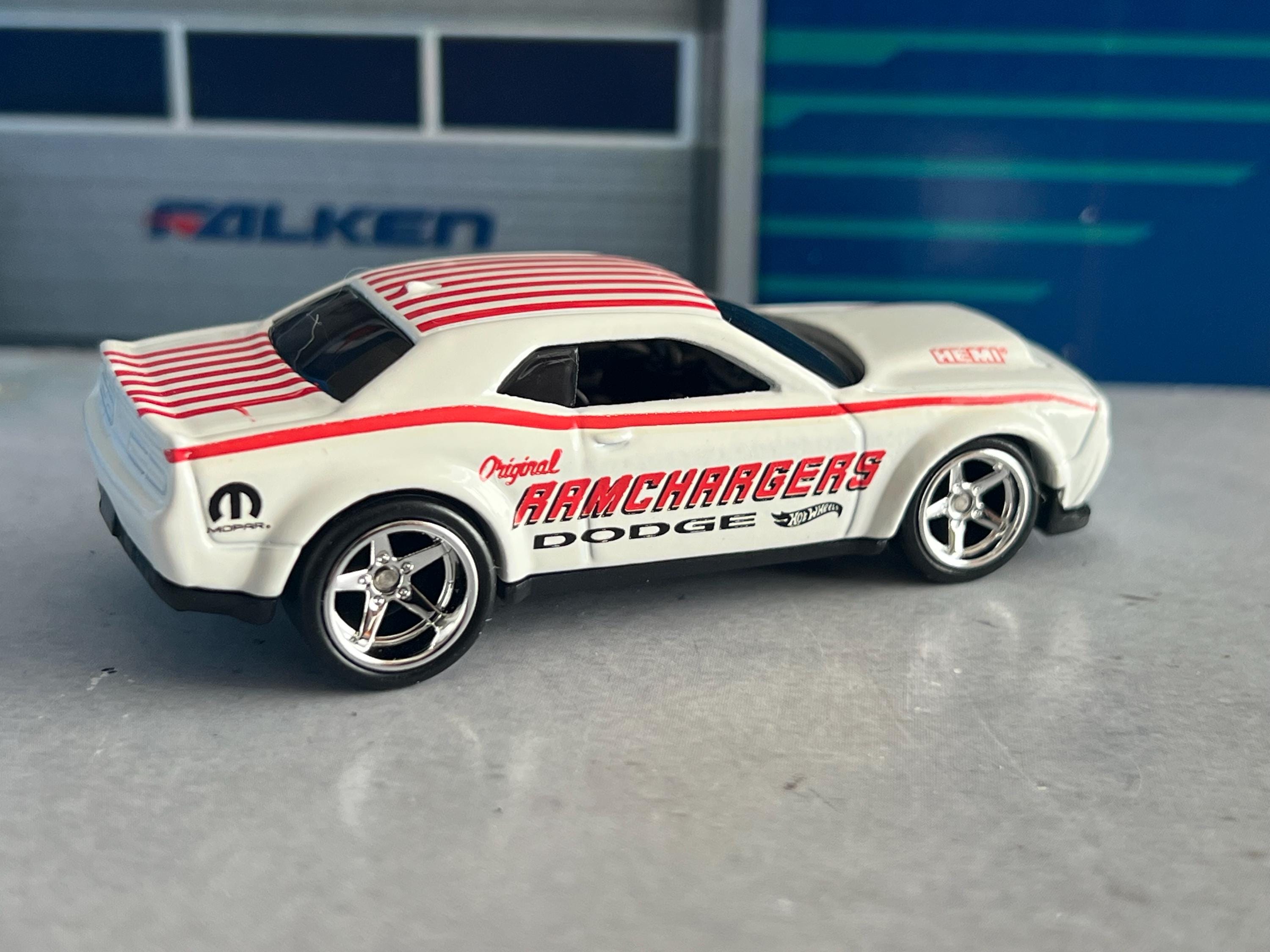 ホットウィール　STH DODGE CHALLENGER SRT DEMON 2020 Hot Wheels Super Treasure Hunt STH # '18 Dodge