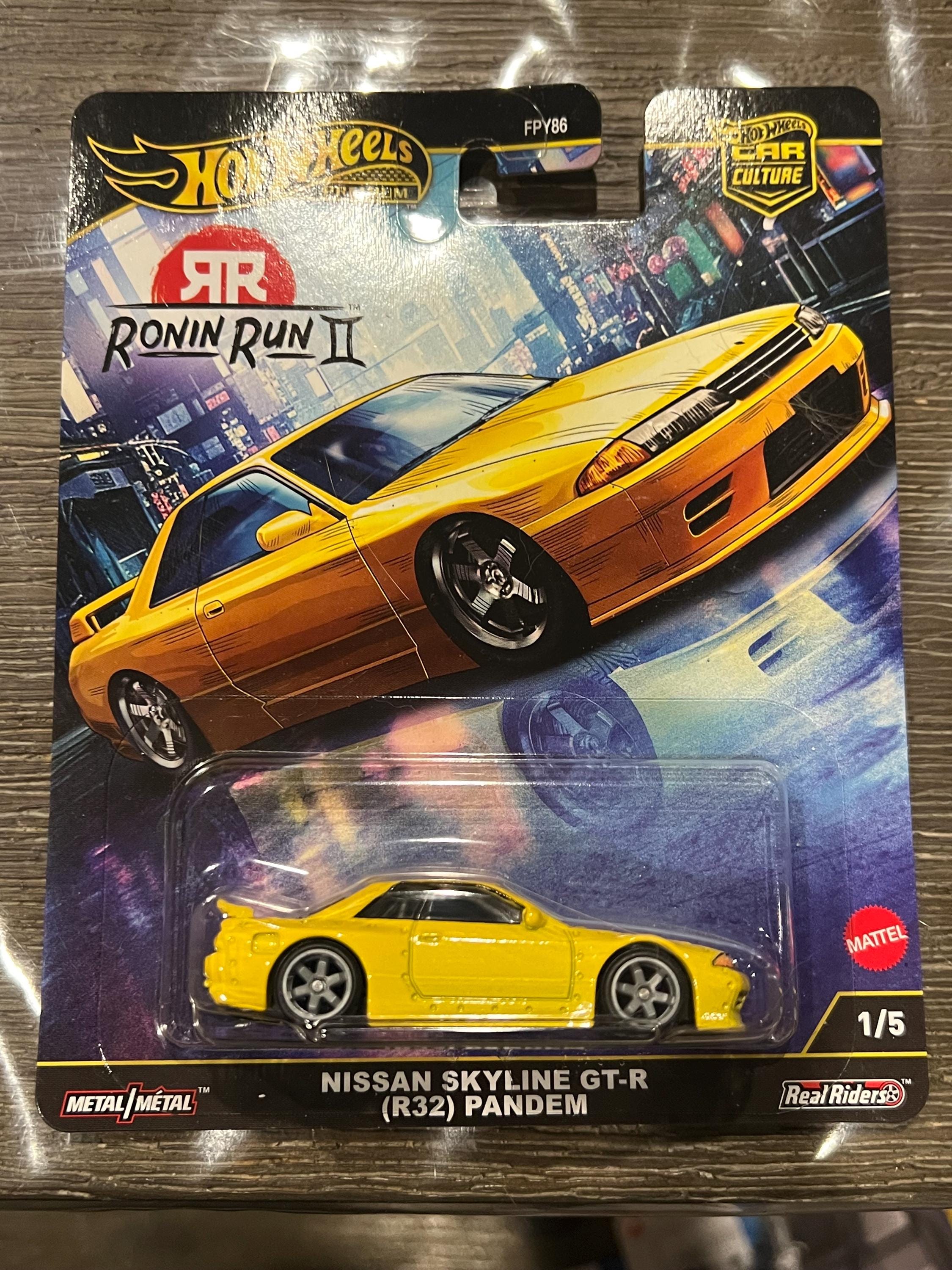 Hot Wheels Premium Nissan Skyline R32 GTR Pandem 1/64 Scale Car