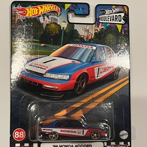 Hot Wheels ‘96 Honda Accord Boulevard CD 1/64 scale premium