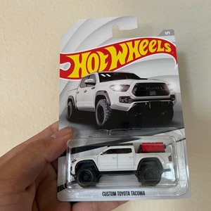 Hot wheels Toyota Tacoma 3rd gen custom paint and wheels with custom card. image 6