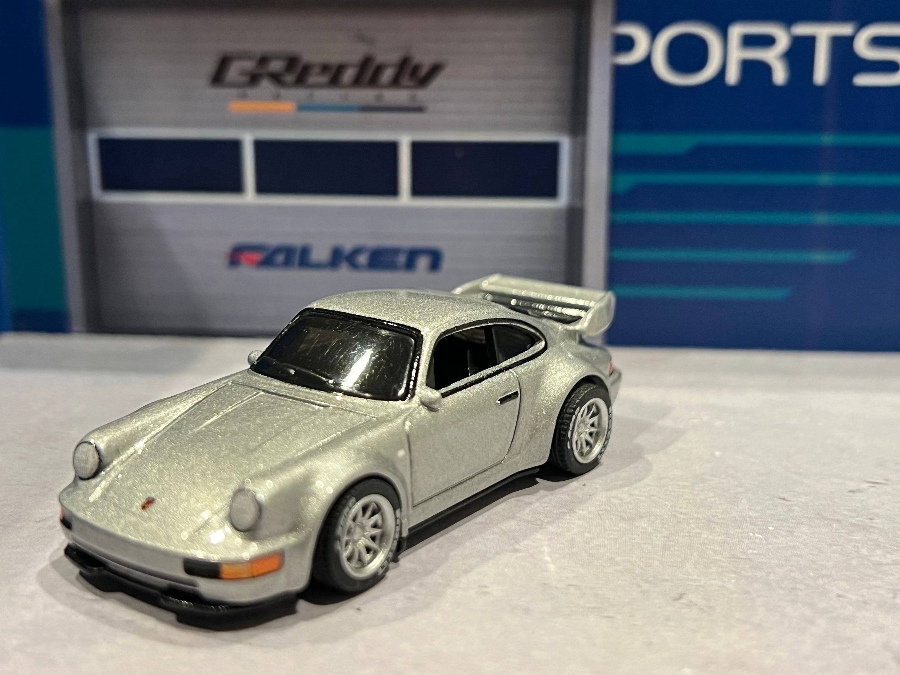 Hot Wheels Premium Fast and Furious Porsche 911 Carrera RS 3.8