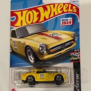 Hot Wheels Honda s800 Racing yellow 1/64 Diecast car