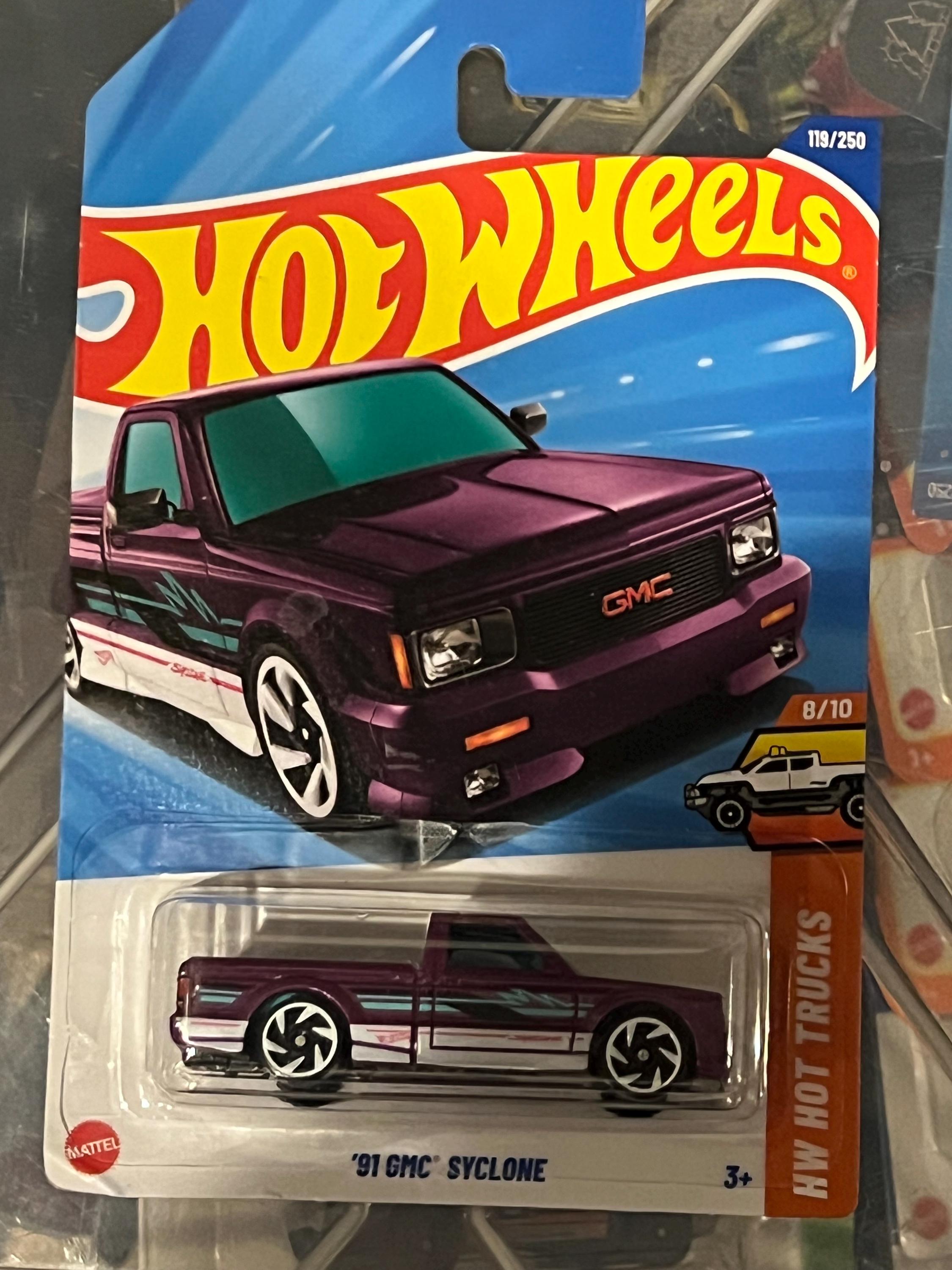 1/64 ホットウィール GMC MOTOR Hotwheels レトロ Amazon.com: Hot Wheels Classics Series 3 GMC Motorhome 1:64
