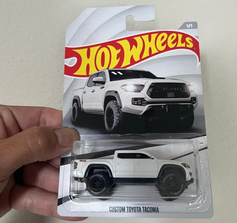 Hot wheels Toyota Tacoma 3rd gen custom paint and wheels with custom card. image 1