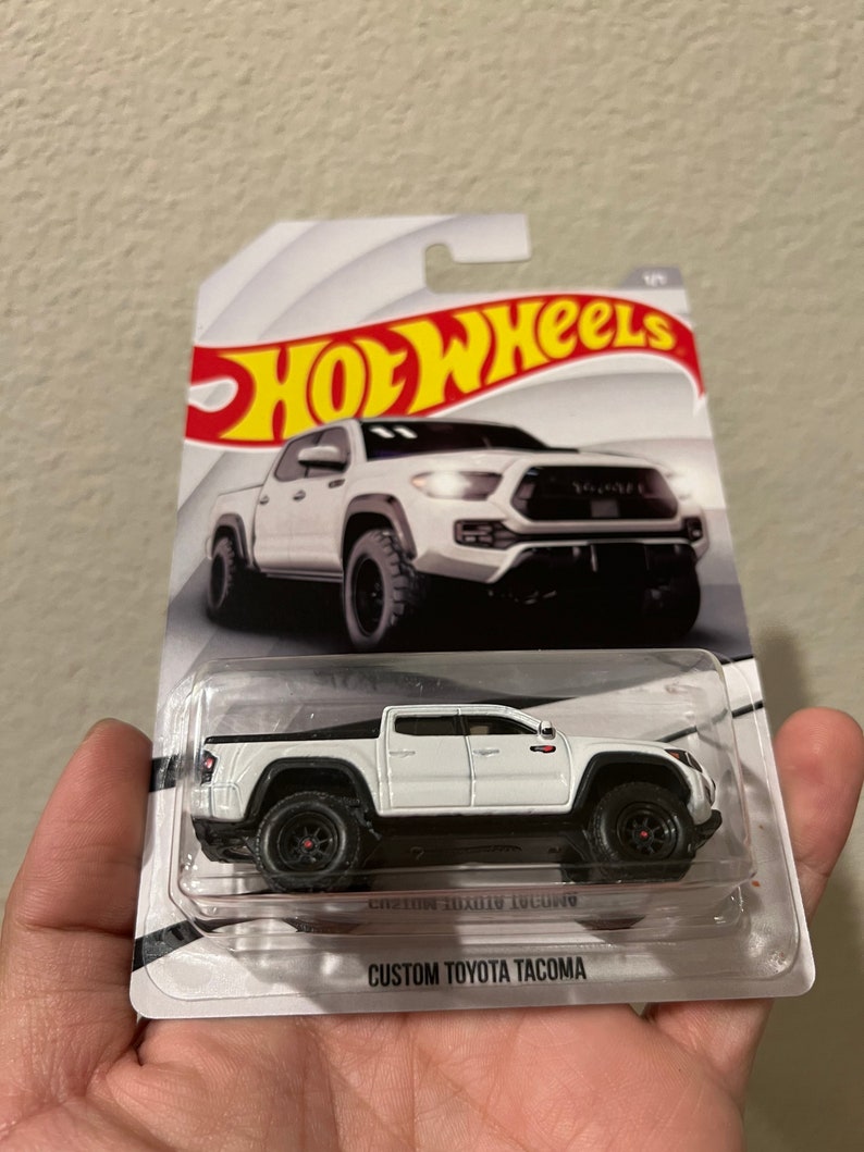 Hot wheels Toyota Tacoma 3rd gen custom paint and wheels with custom card. image 7