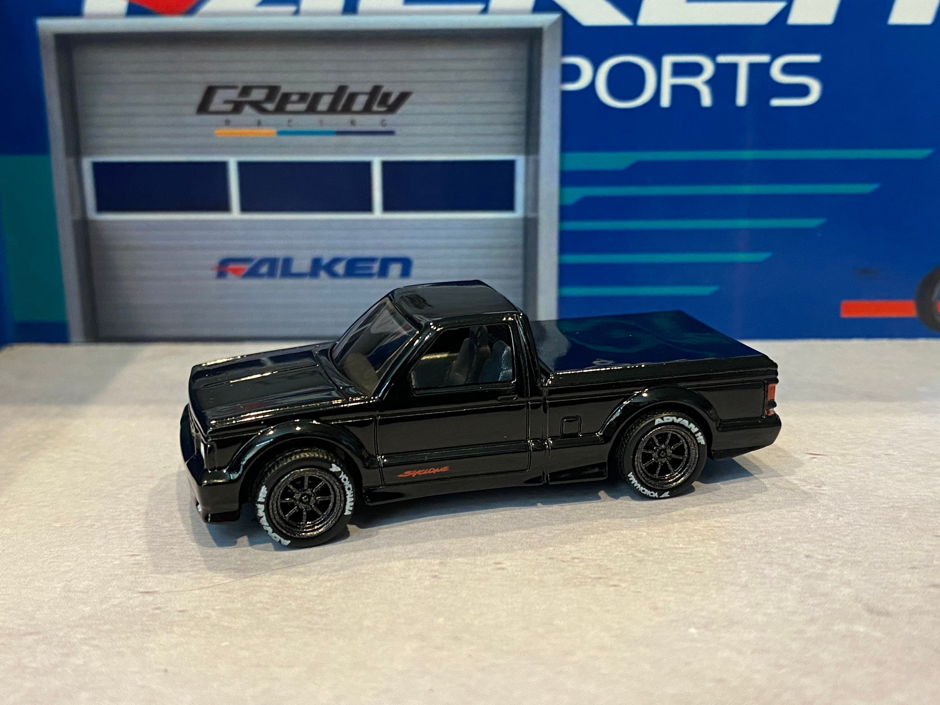 1/64 ホットウィール GMC MOTOR Hotwheels レトロ Amazon.com: HOT WHEELS GMC MOTORHOME DIE CAST VEHICLE : Toys