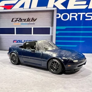Hot wheels Mazda Miata custom painted and wheel swapped