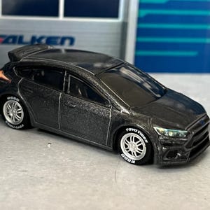 Hot wheels custom painted and wheel swapped Ford Focus RS 1/64 scale