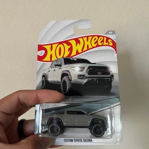 Hot wheels Toyota Tacoma 3rd gen custom paint and wheels with custom card. image 5